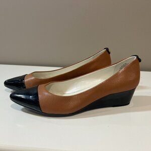 NEW Anne Klein Tan & Black Valicity Leather Slip On, Low Wedge Pumps, Size 8.5M